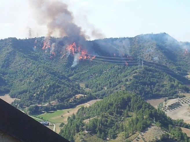 Ascoli, scontro tra Tornado: si cercano i 4 piloti dispersi. Ritrovati tre corpi