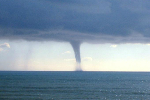 Piogge e trombe d'aria in Liguria: tanta paura ad Arenzano