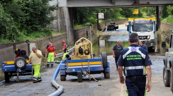 Maltempo a Milano, allarme rientrato per il Seveso ed il Lambro