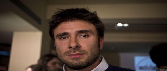 M5S, Di Battista contro la fornitura degli armamenti ai Curdi