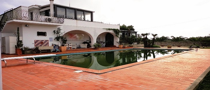 Bombola di gas esplode nella notte: 2 feriti