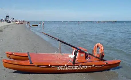 Anzio, bimba di otto anni muore annegata