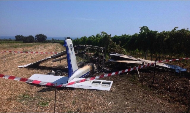 Ultraleggero precipita a Vasto: salvi i due casertani