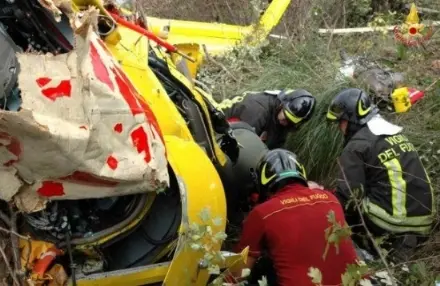 Elicottero precipitato in Valle d'Aosta: una delle vittime è il vicesindaco di Quincinetto (Torino)