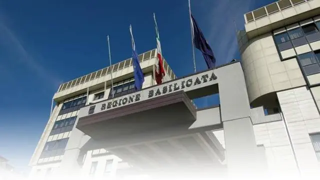 Su Sviluppo Basilicata l'ombra dell'abuso d'ufficio