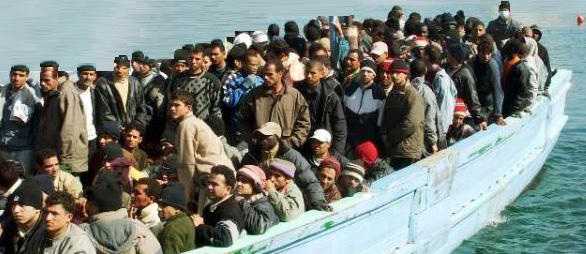 Ragusa, fermati tre presunti scafisti dello sbarco a Pozzallo di 192 migranti