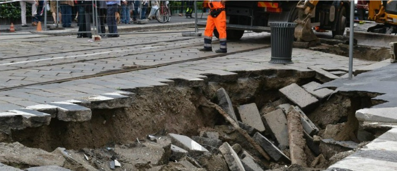 Milano, voragine in porta romana: aperta inchiesta per crollo colposo