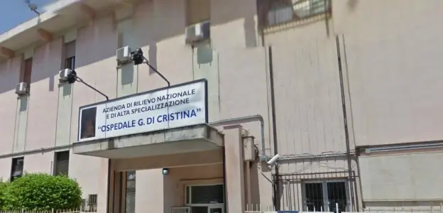 Morto in ospedale un bambino di 4 anni. Ieri ha rischiato di annegare in una piscina gonfiabile