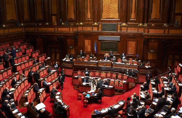 Riforme, sospese le votazioni al Senato: scatta il "canguro"