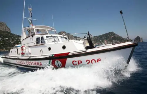 Pescatori dispersi nel catanzarese: ampliata l'area di ricerca