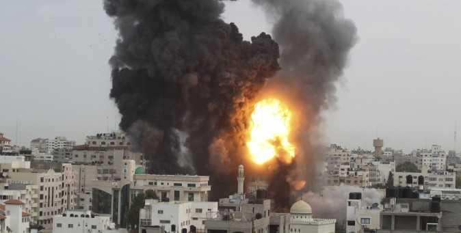 Gaza, John Kerry sbarca a Tel Aviv. Secondo l'Onu potrebbero essere in atto crimini contro l'umanità