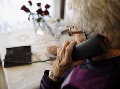 Truffa internazionale ai danni di anziani: finti call center estorcevano denaro
