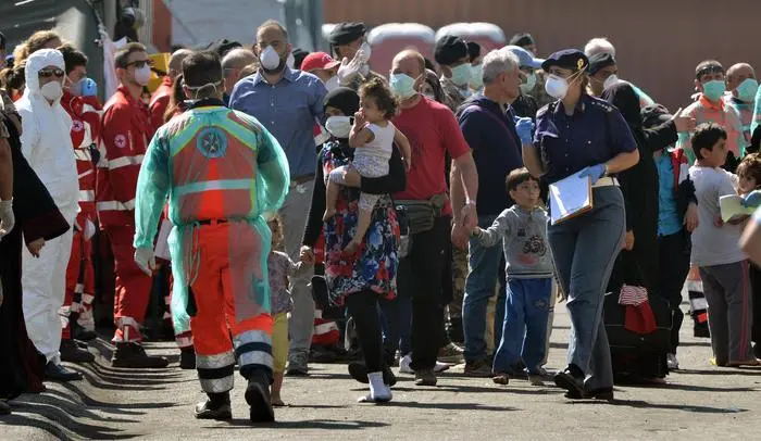 Migranti, bilancio tragico nel fine settimana e l'ondata non sembra voler rallentare