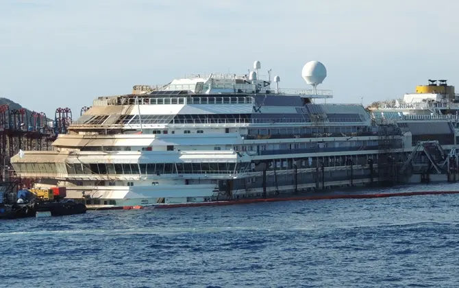 Concordia, martedì l'ultimo viaggio verso Genova. Il relitto lascerà il Giglio dopo 30 mesi