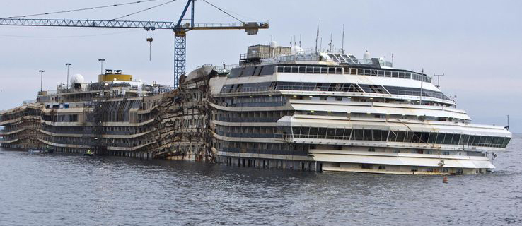 Costa Concordia, iniziate oggi le operazioni di rigalleggiamento