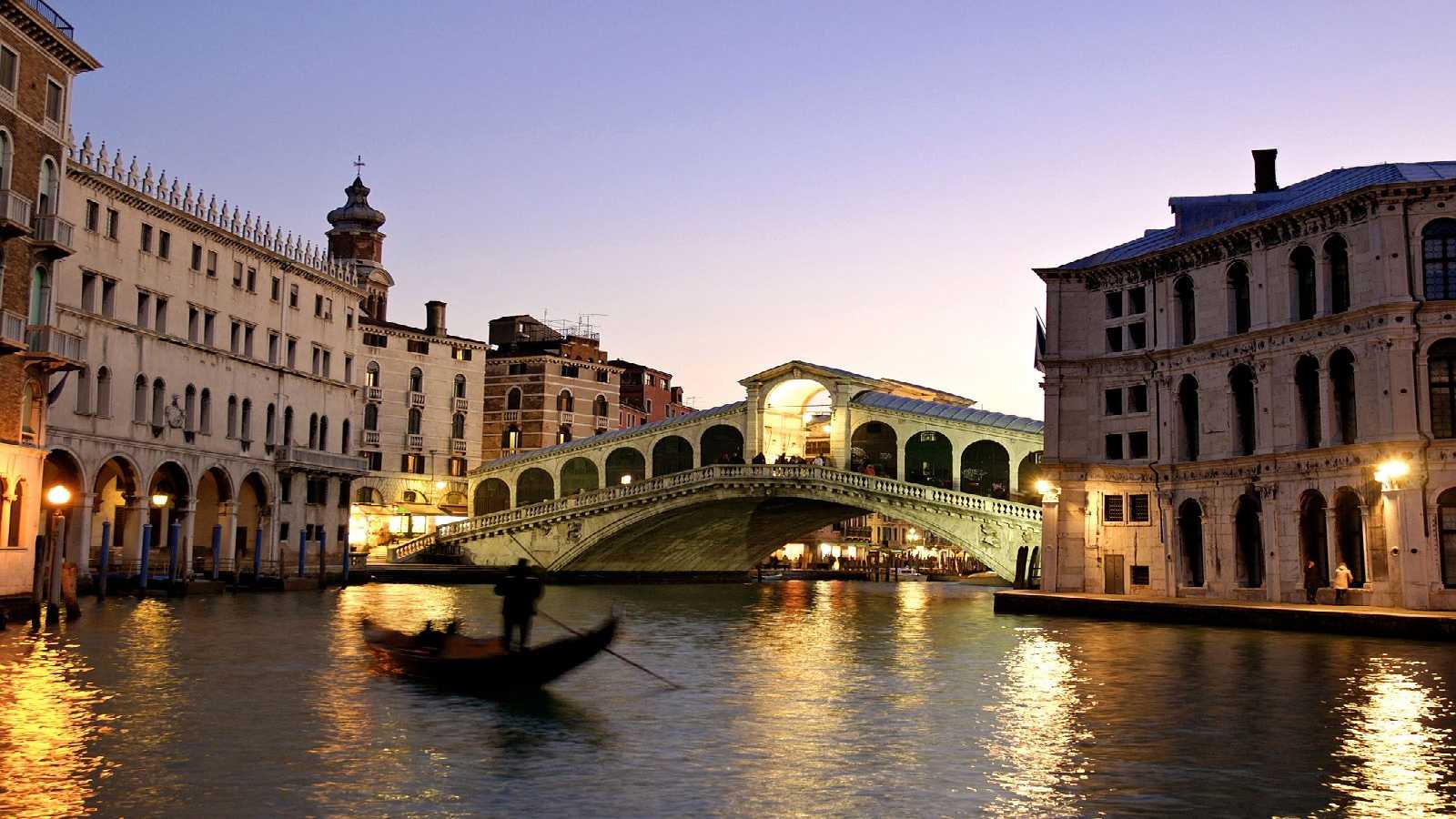 Ai turisti il Veneto piace: podio per Venezia, Verona e Abano