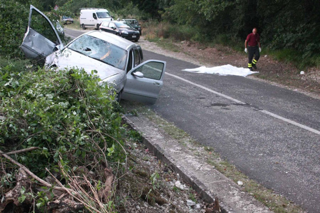Tragedia a Ferentillo: marito e moglie investiti da un’auto mentre passeggiano