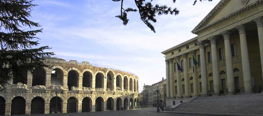 Verona, il Comune ancora al centro della cronaca: sospeso il Capo del personale