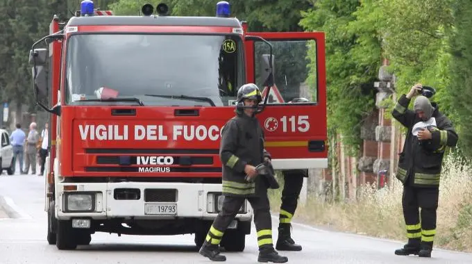 Arcole (VR), esplode bombola in appartamento sopra laboratorio cinese: nessun ferito