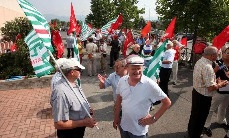 Sindacati dei pensionati, chiusa la campagna #nonstiamosereni: 52mila cartoline al premier