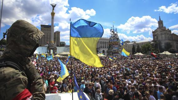 Ucraina, colloqui per il prolungamento del Cessate il fuoco, e la gente scende in piazza