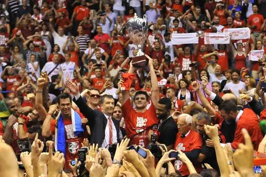 Basket, Milano batte Siena e conquista il tricolore. L'Olimpia sul tetto d'Italia dopo 18 anni