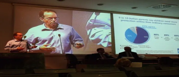 "Sì agli strumenti didattici online, ma la privacy dovrebbe essere inclusa tra le materie scolastich