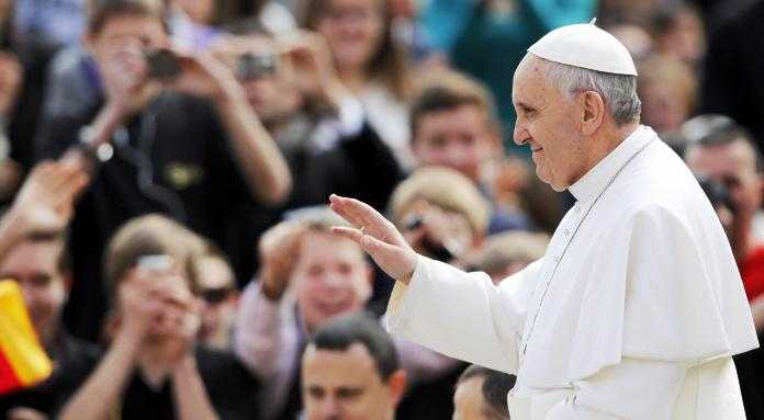 Papa Francesco: "Non esistono cristiani fatti in laboratorio" e prossima visita al Gemelli di Roma