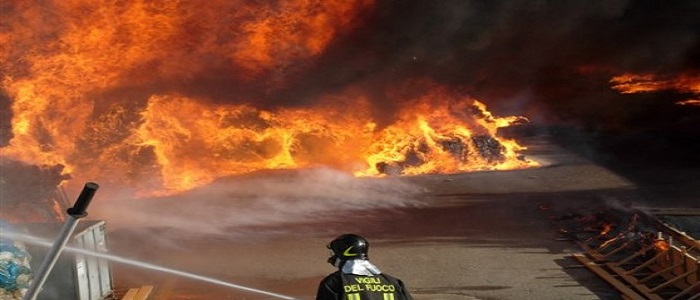 Muoiono in un rogo scoppiato in casa