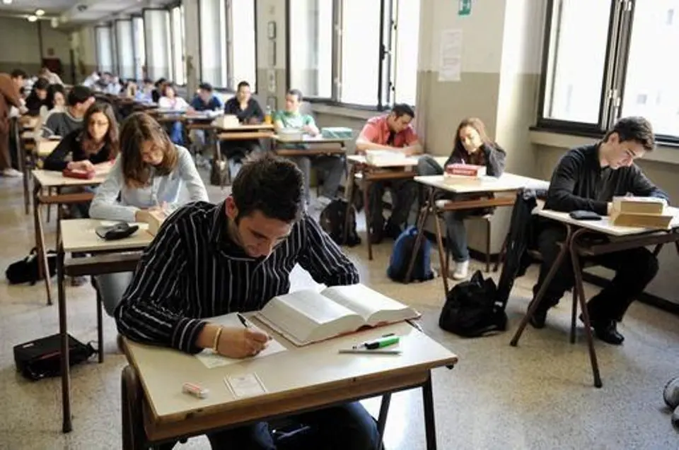 Maturità 2014, oggi la seconda prova: calcoli integrali allo Scientifico, Luciano al Classico