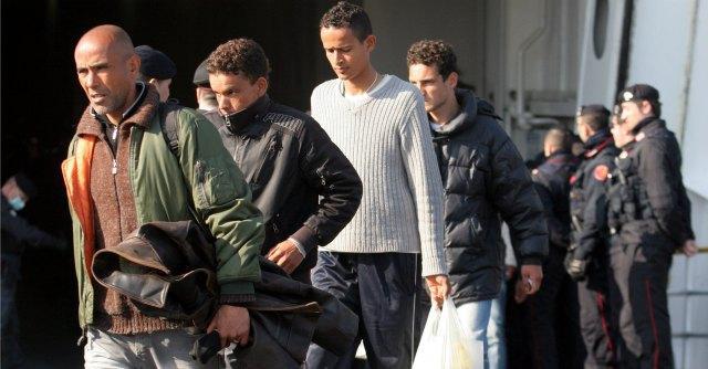 Emilia Romagna, attesi 400 immigrati da Lampedusa, ma è già emergenza posti