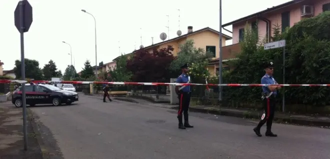 Uccisa con i due figli di 5 anni e 20 mesi