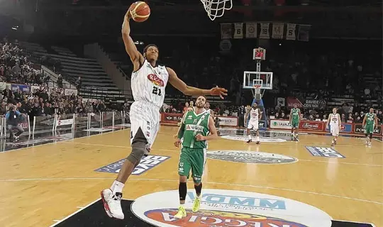 Basket, la Dinamo Sassari presenta il nuovo acquisto Brooks