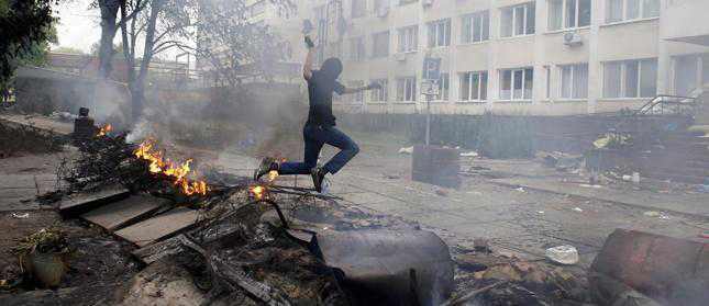 Ucraina, scontri a Mariupol. Avakov: "Abbiamo preso il controllo dei principali centri strategici"