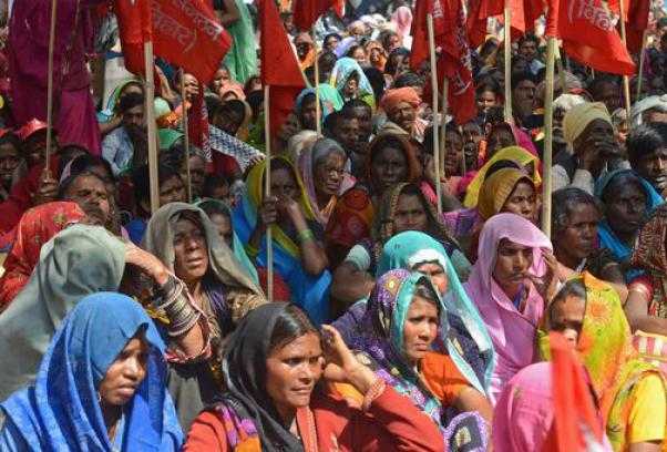 India, ancora stupri e violenze contro le donne: due impiccagioni nello stato di Uttar Pradesh