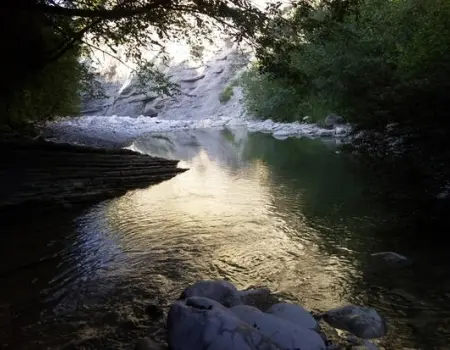 27enni annegano in un torrente nel bellunese