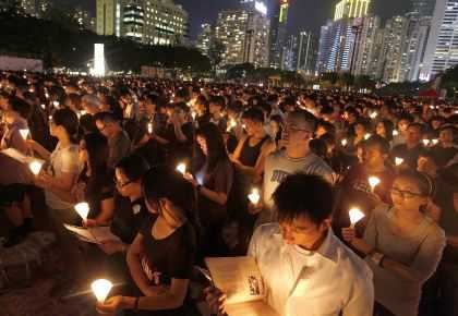 Piazza Tiennanmen 25 anni dopo: 180 mila candele in ricordo delle vittime