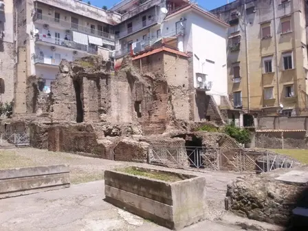 Sito archeologico di San Carminiello ai Mannesi di Napoli: storia di un abbandono culturale