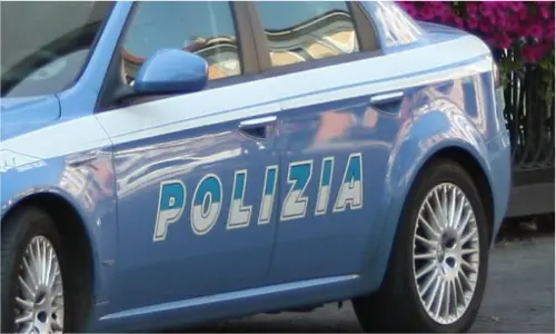 Milano, badante ruba 17mila euro a una 90enne per slot e cocaina