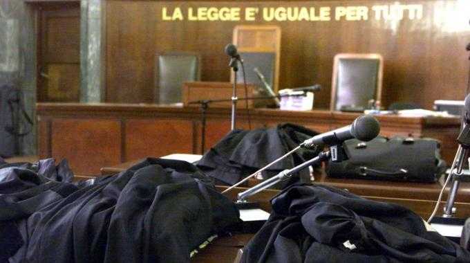 Mafia Romena: chiesta condanna per 16 imputati