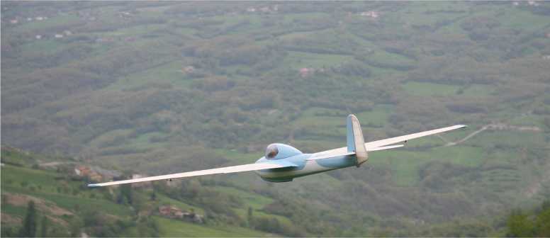 Como, incidente con l'aliante. Muore il pilota