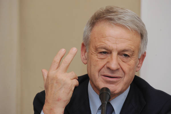 Domiciliari per l'ex ministro dell'Ambiente Corrado Clini