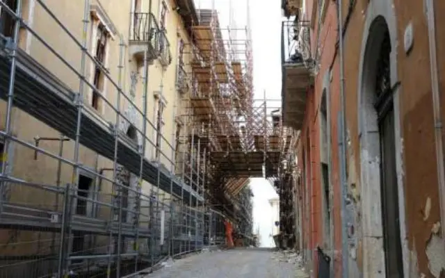 Ricostruzione L'Aquila, truffa e sequestro per 1 milione