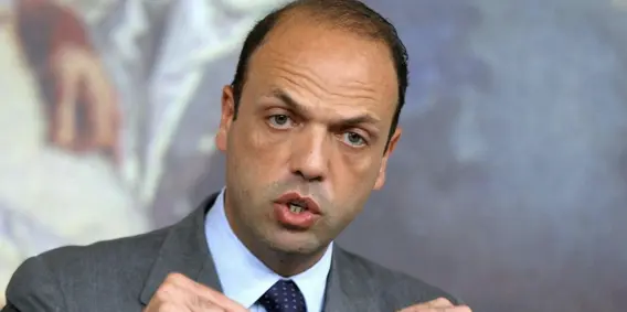 Alfano a Matrix: "Il Mediterraneo è una frontiera europea"