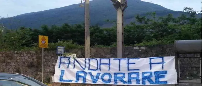 "Andate a lavorare" Vox populi contro la classe politica paganese