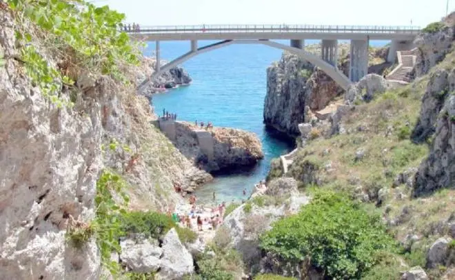 30 chilometri di coste a rischio