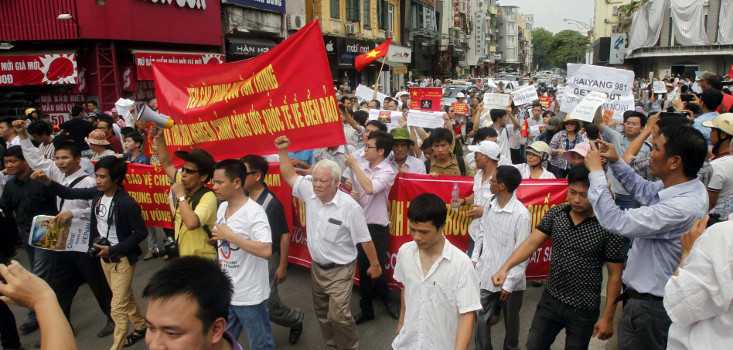Vietnam, proteste contro Pechino: scontri, vittime e arresti