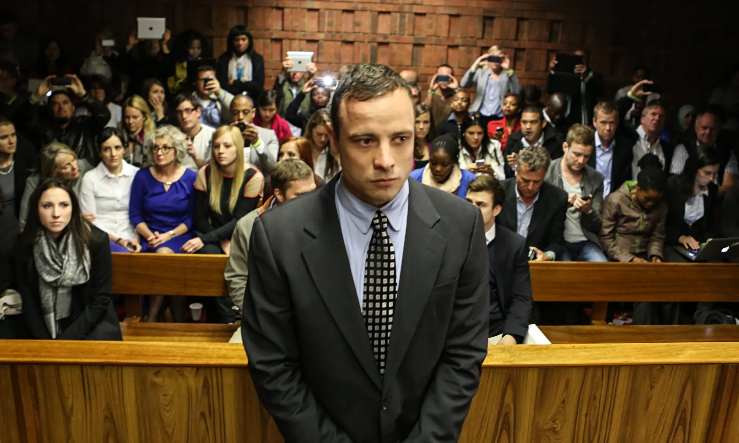 Pistorius: stop al processo, occorre perizia psichiatrica