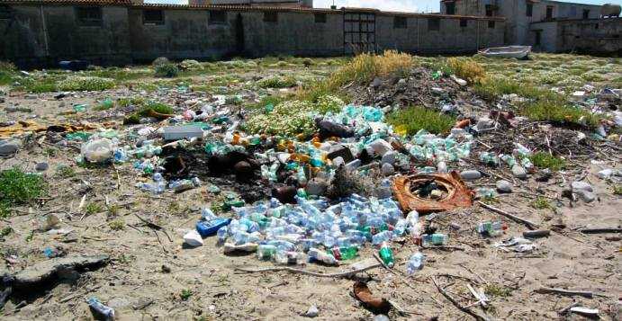Dato allarmante,1500 sacchi di rifiuti raccolti sulle nostre coste