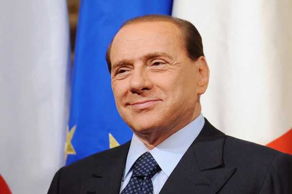 Berlusconi choc: Se torneremo al governo, pensioni da 800 Euro anche alle casalinghe